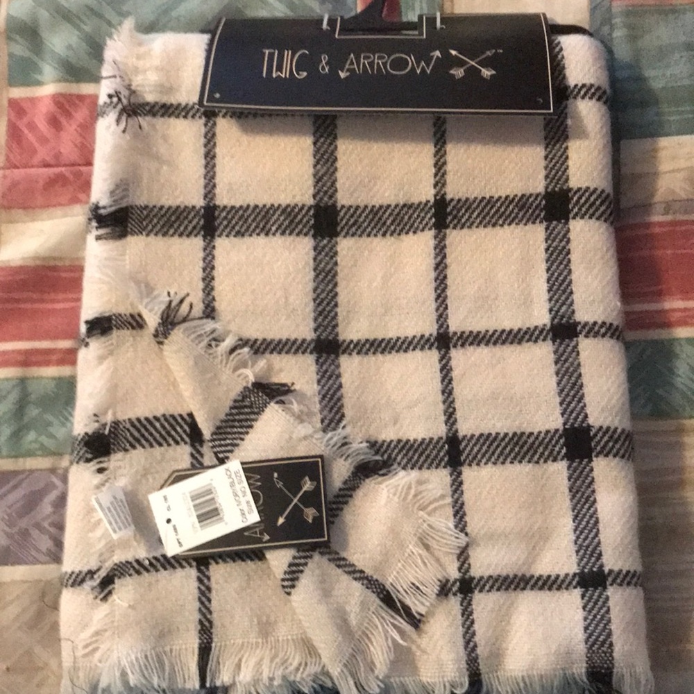 100% Acrylic Wrap Scarf